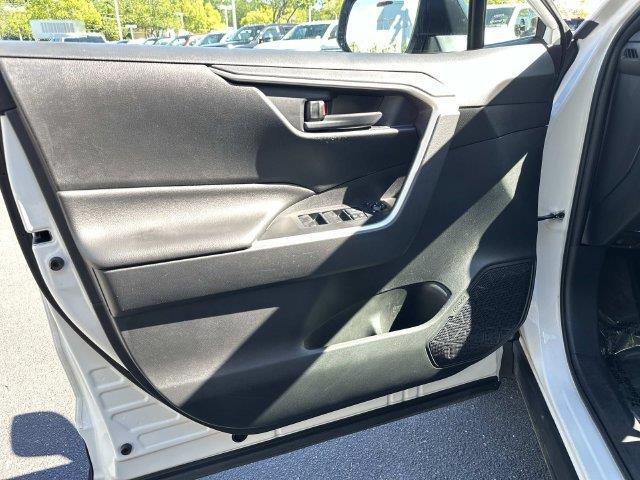 2019 Toyota RAV4 - $14,989
