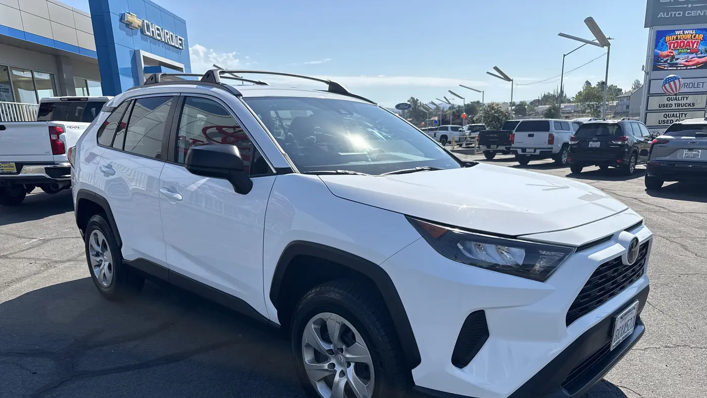 2020 Toyota RAV4 LE