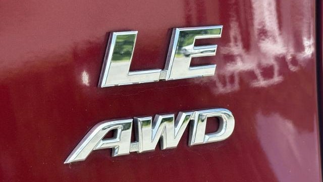 2020 Toyota RAV4 LE