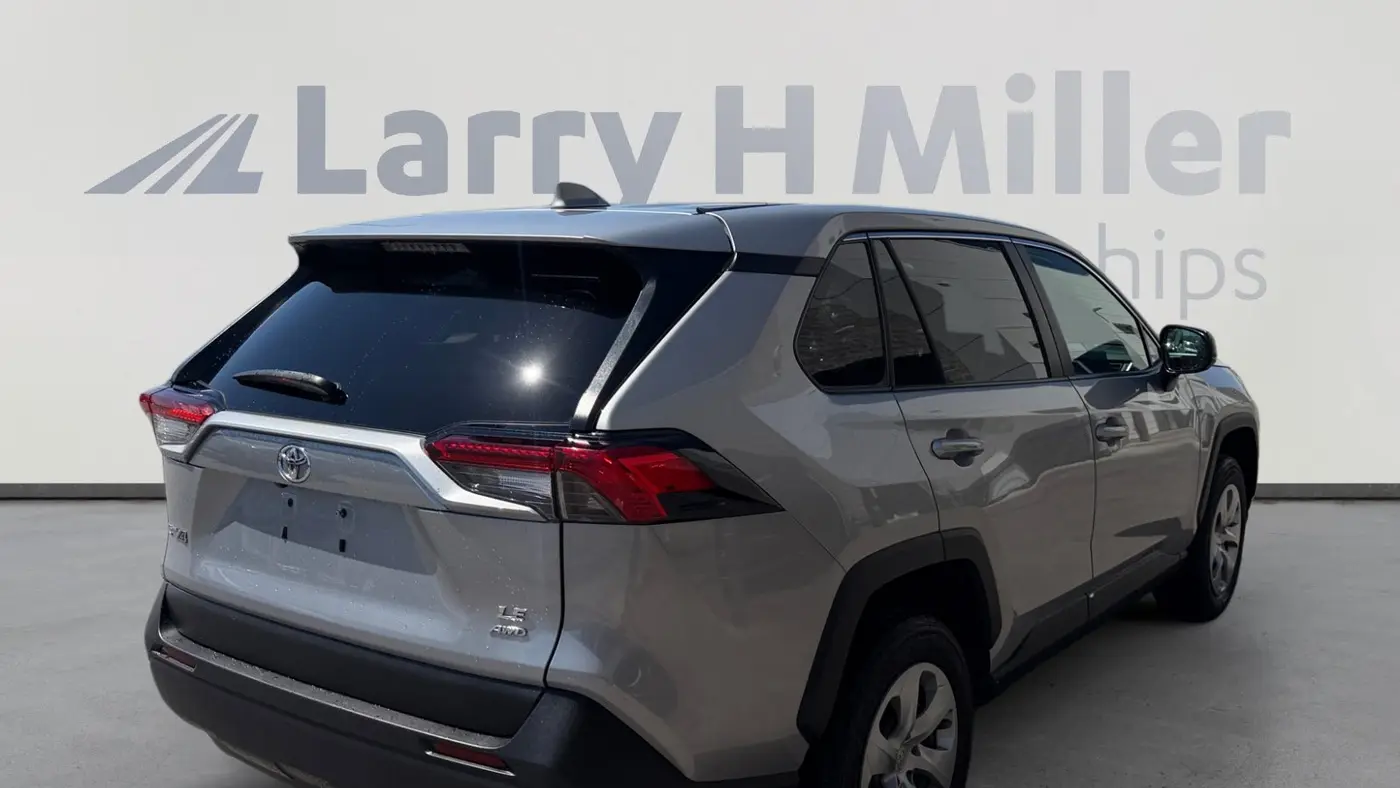 2023 Toyota RAV4 LE