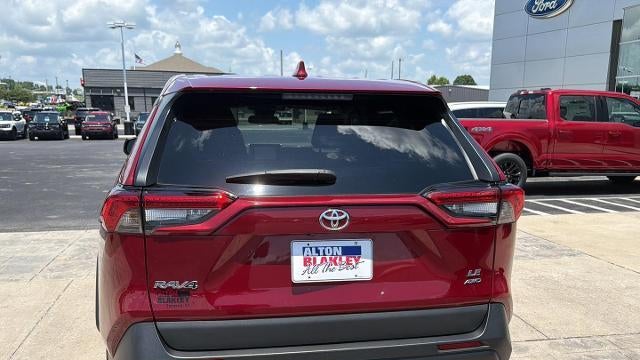 2023 Toyota RAV4 LE