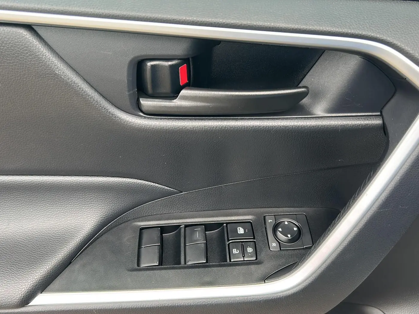 2025 Toyota RAV4 - $27,925