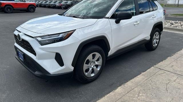 2023 Toyota RAV4 LE