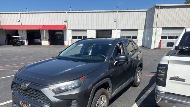 2020 Toyota RAV4 LE