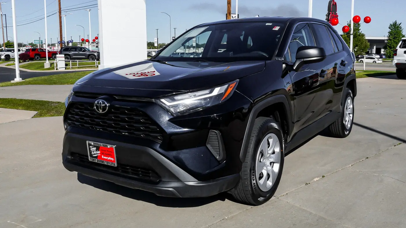 2024 Toyota RAV4 LE