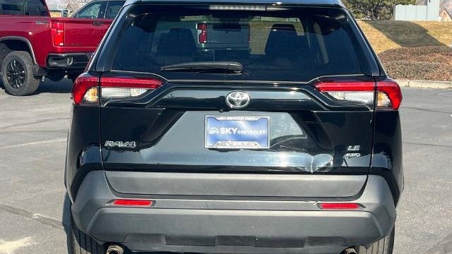 2024 Toyota RAV4 LE