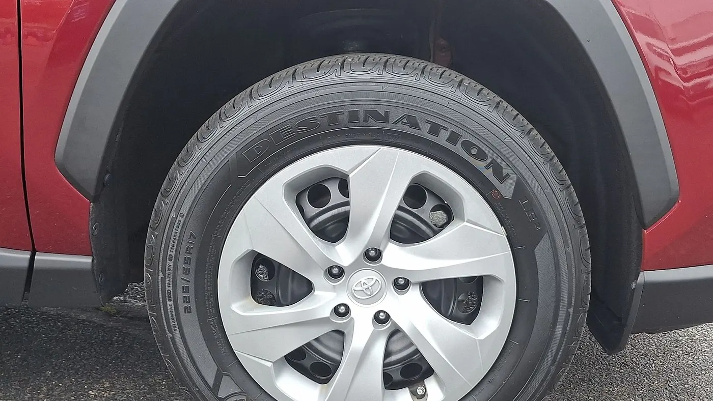 2023 Toyota RAV4 LE
