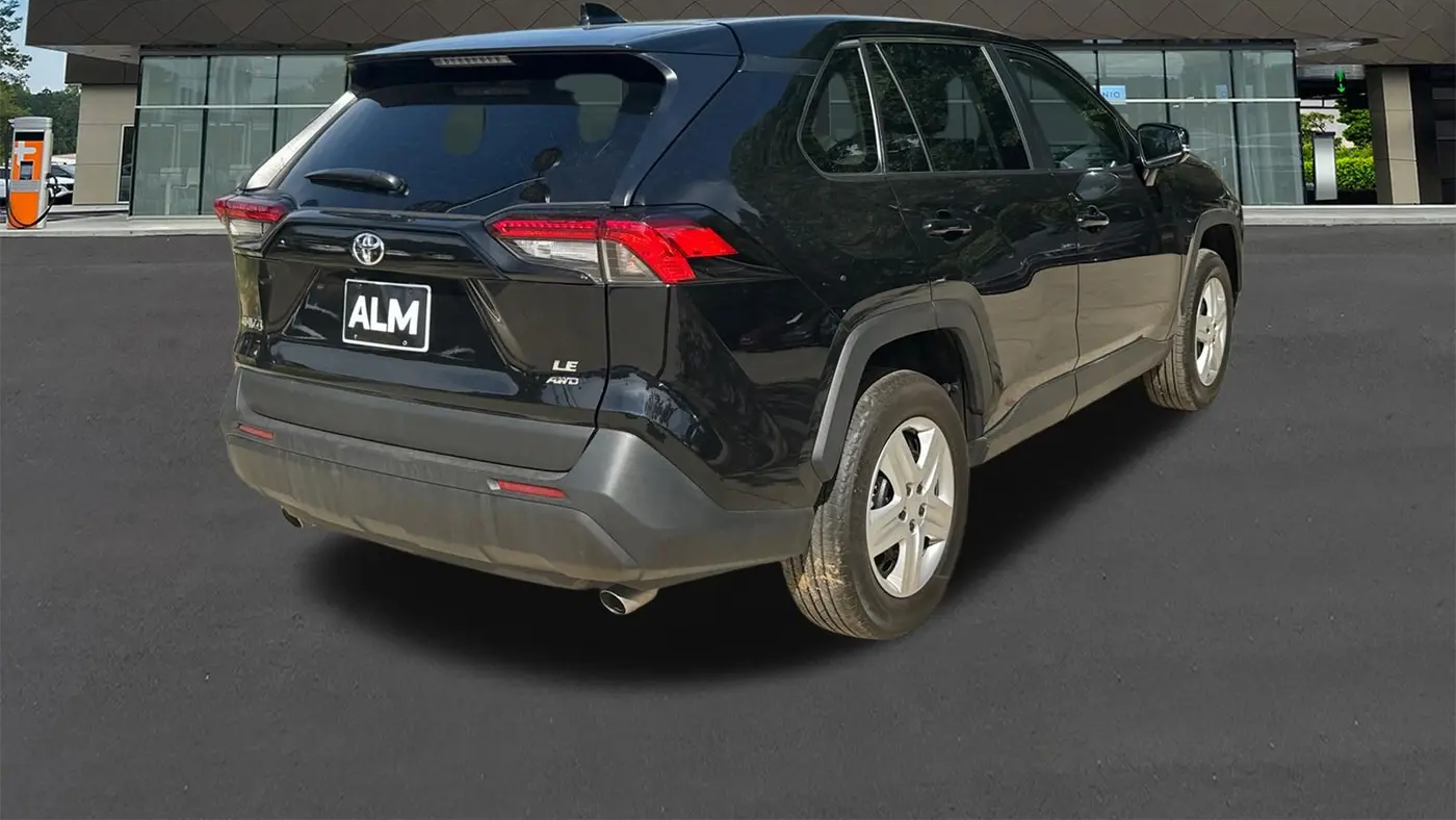 2025 Toyota RAV4 LE