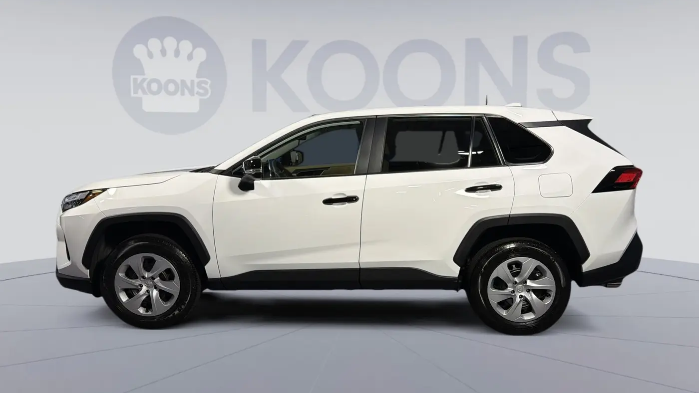 2025 Toyota RAV4 LE