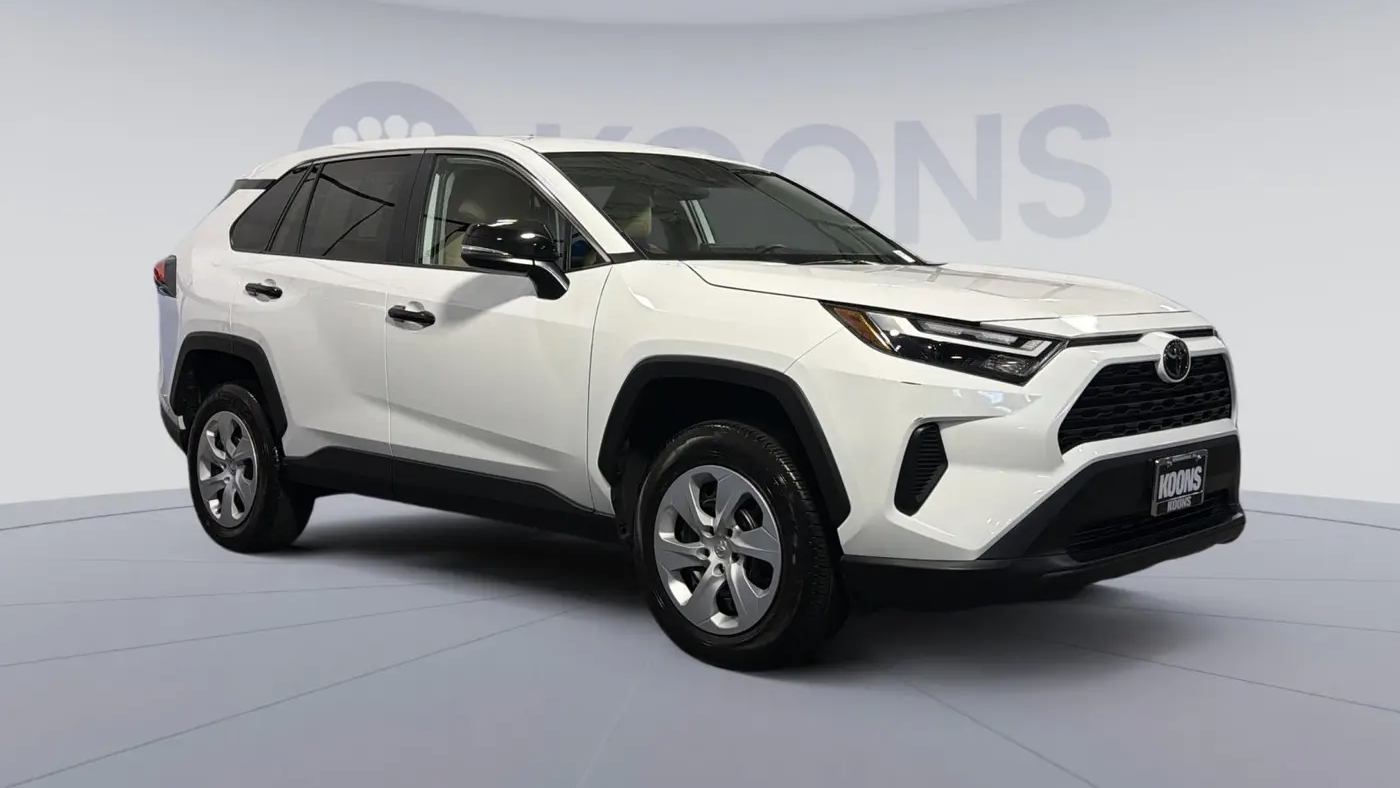 2025 Toyota RAV4 LE