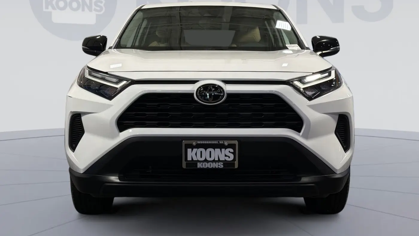 2025 Toyota RAV4 LE