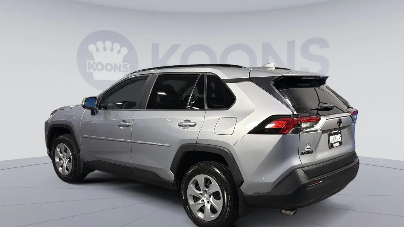 2021 Toyota RAV4 LE