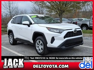 2022 Toyota RAV4 with White Exterior