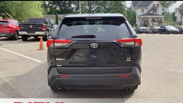 2024 Toyota RAV4 LE