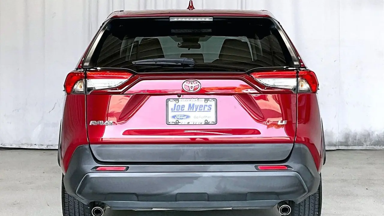 2022 Toyota RAV4 LE