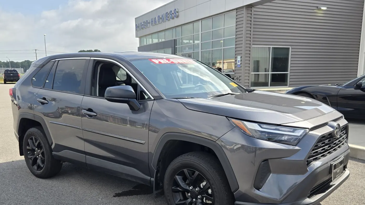 2024 Toyota RAV4 LE