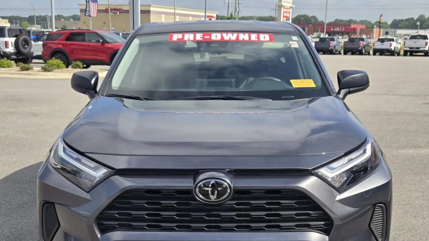 2024 Toyota RAV4 LE
