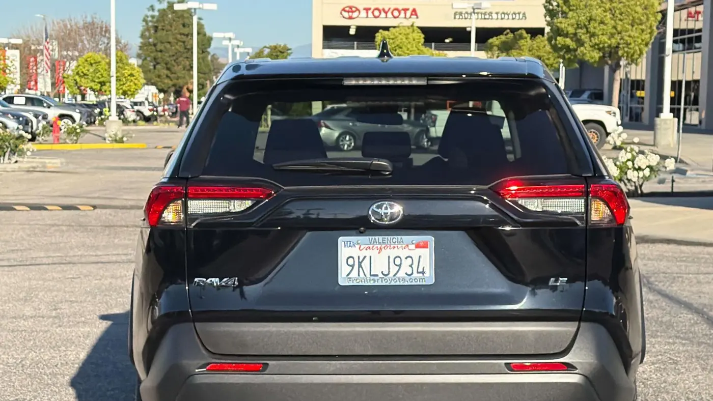 2025 Toyota RAV4 LE