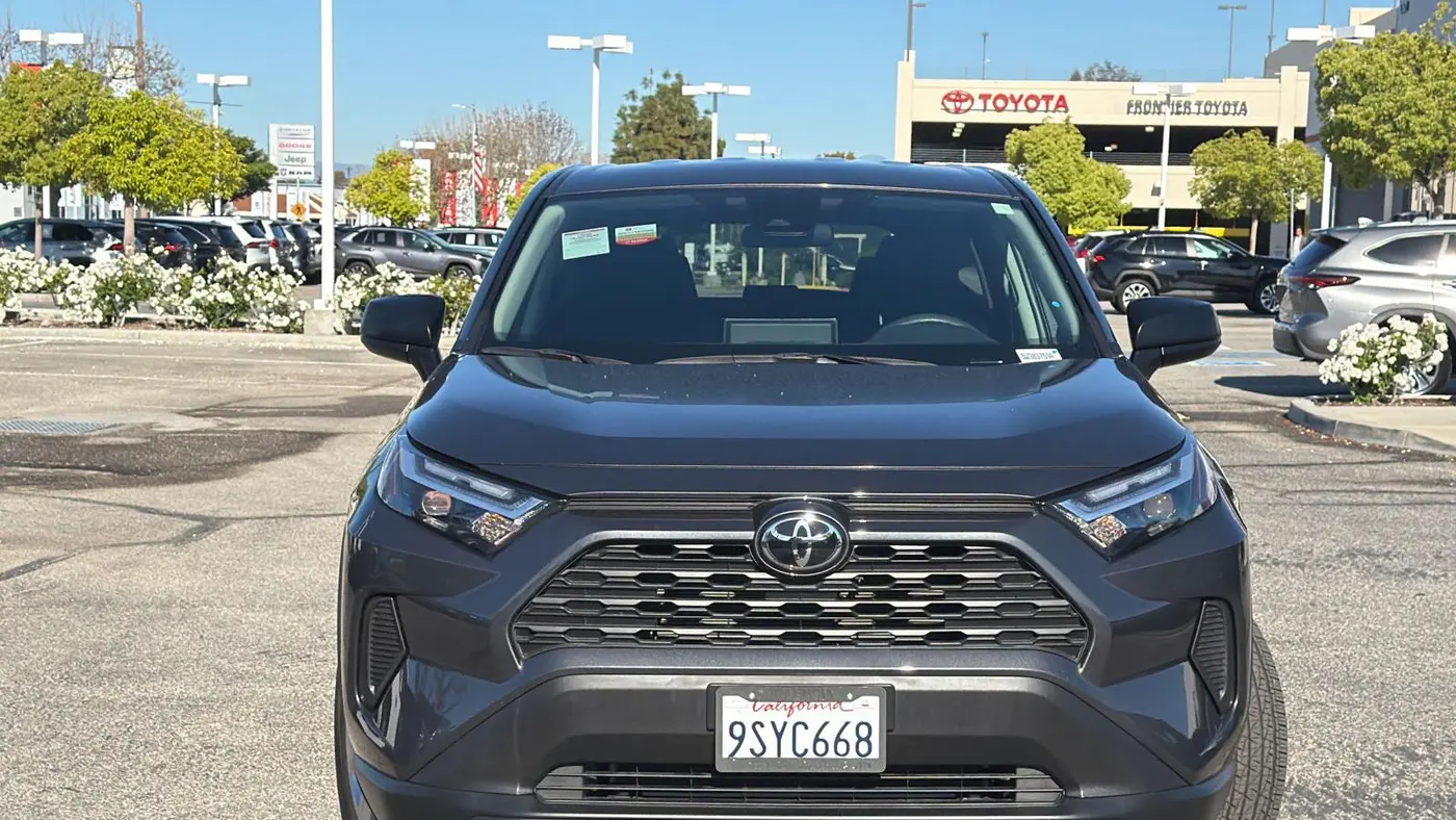 2025 Toyota RAV4 LE