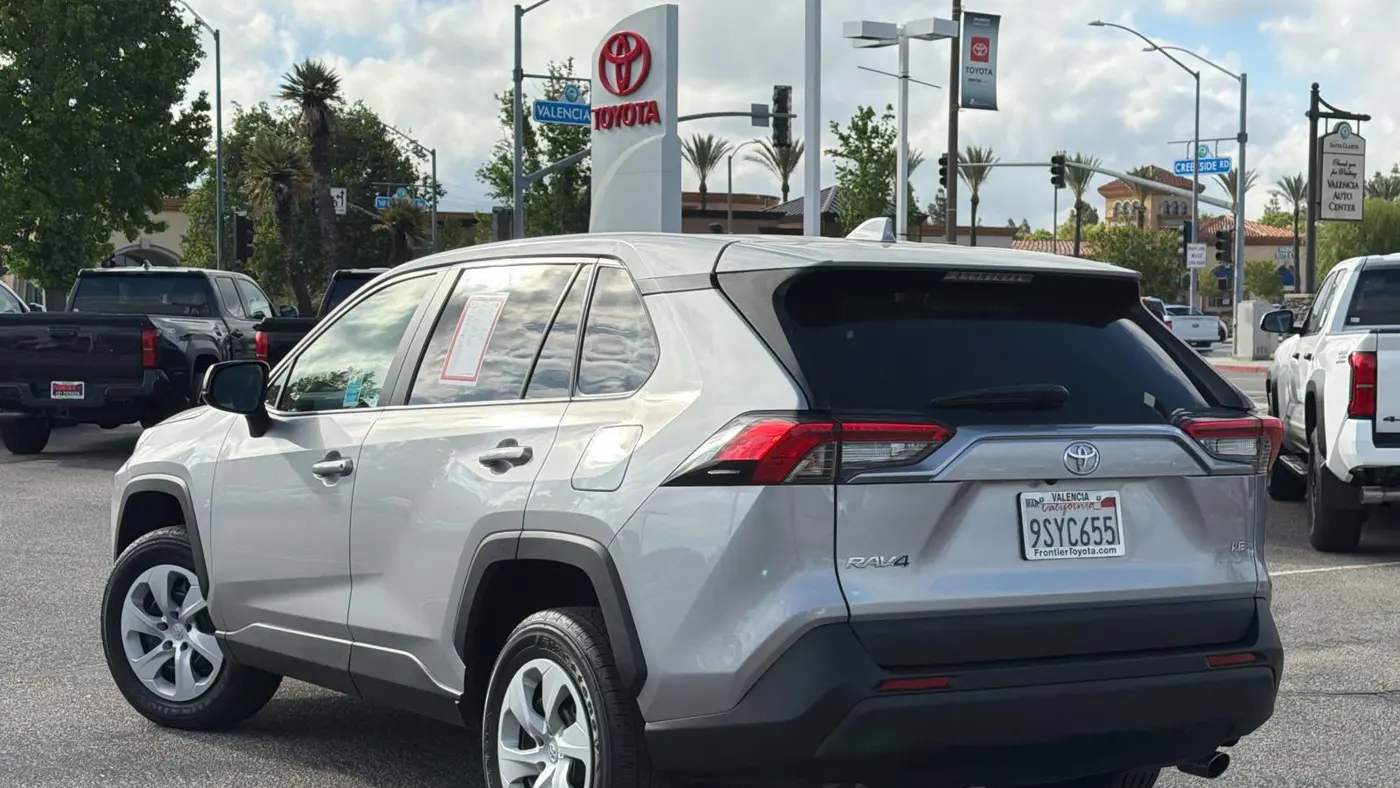 2025 Toyota RAV4 LE