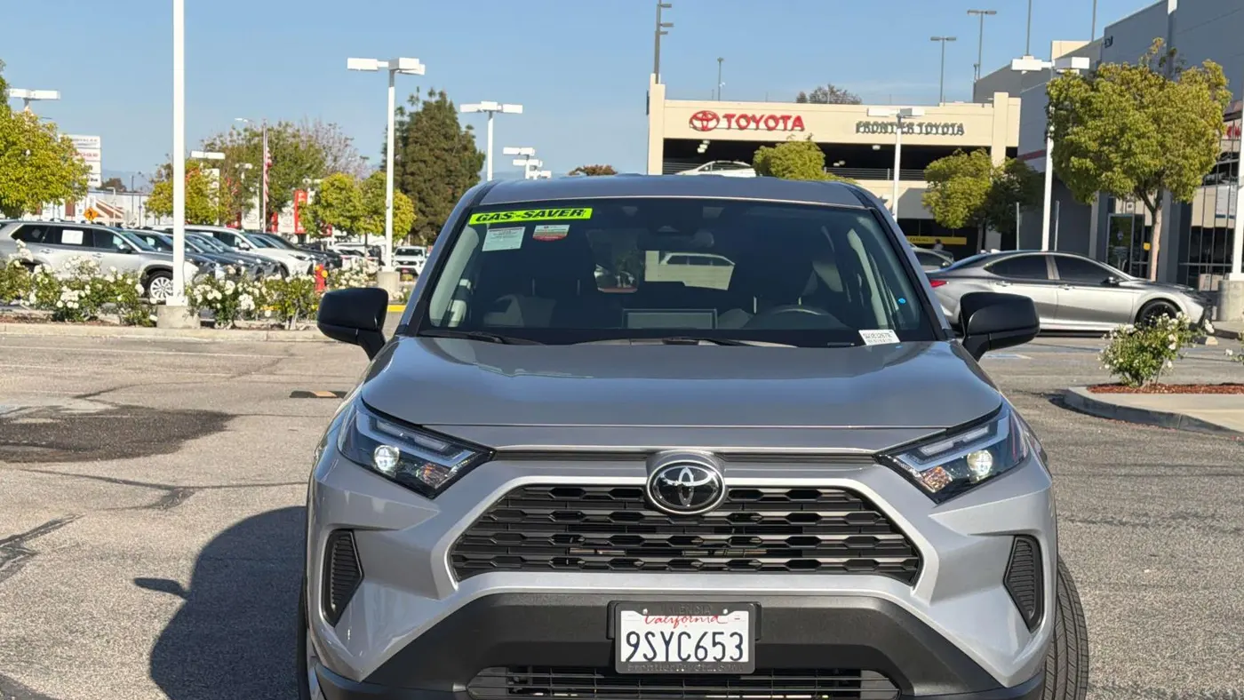 2025 Toyota RAV4 LE