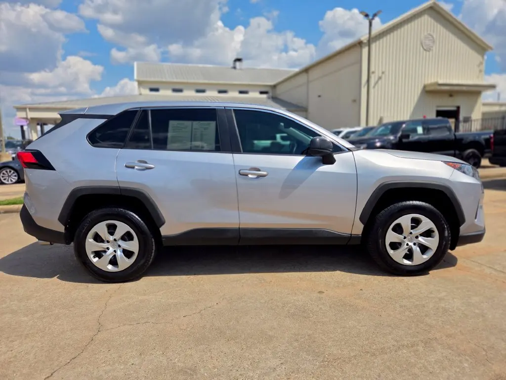 2022 Toyota RAV4 - $24,117