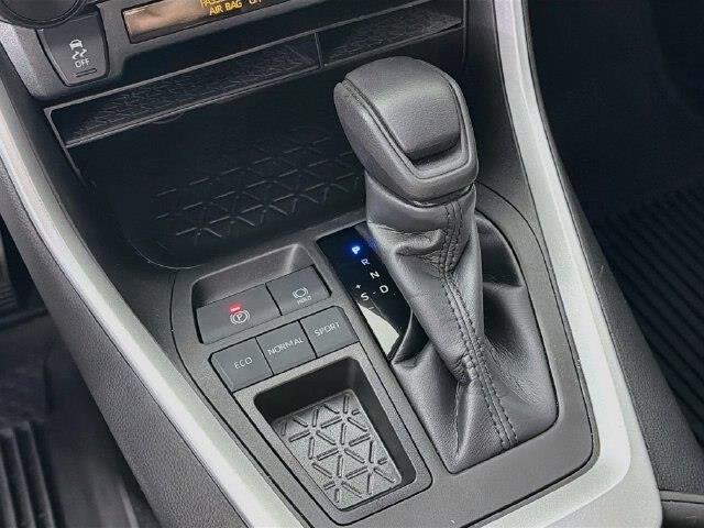 2022 Toyota RAV4 - $18,000