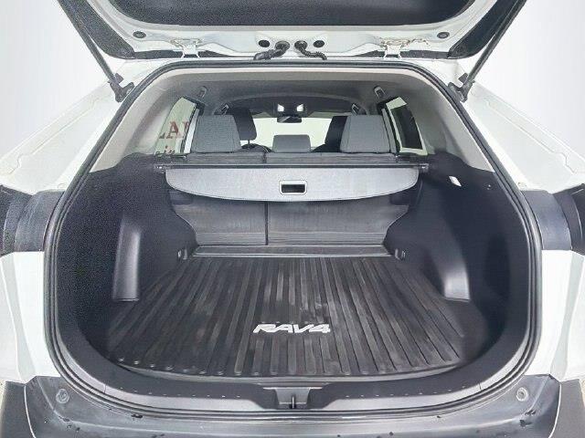2022 Toyota RAV4 - $18,000