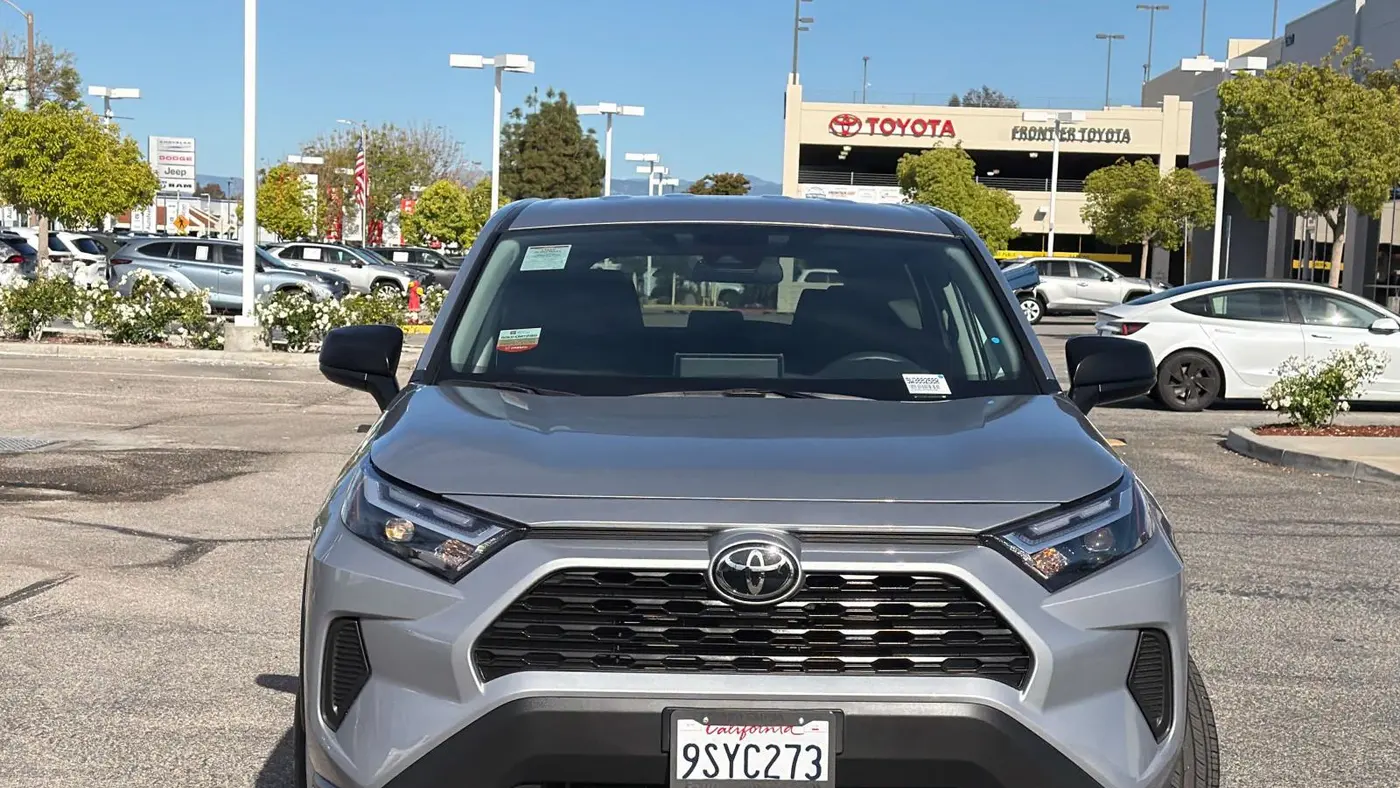2025 Toyota RAV4 LE