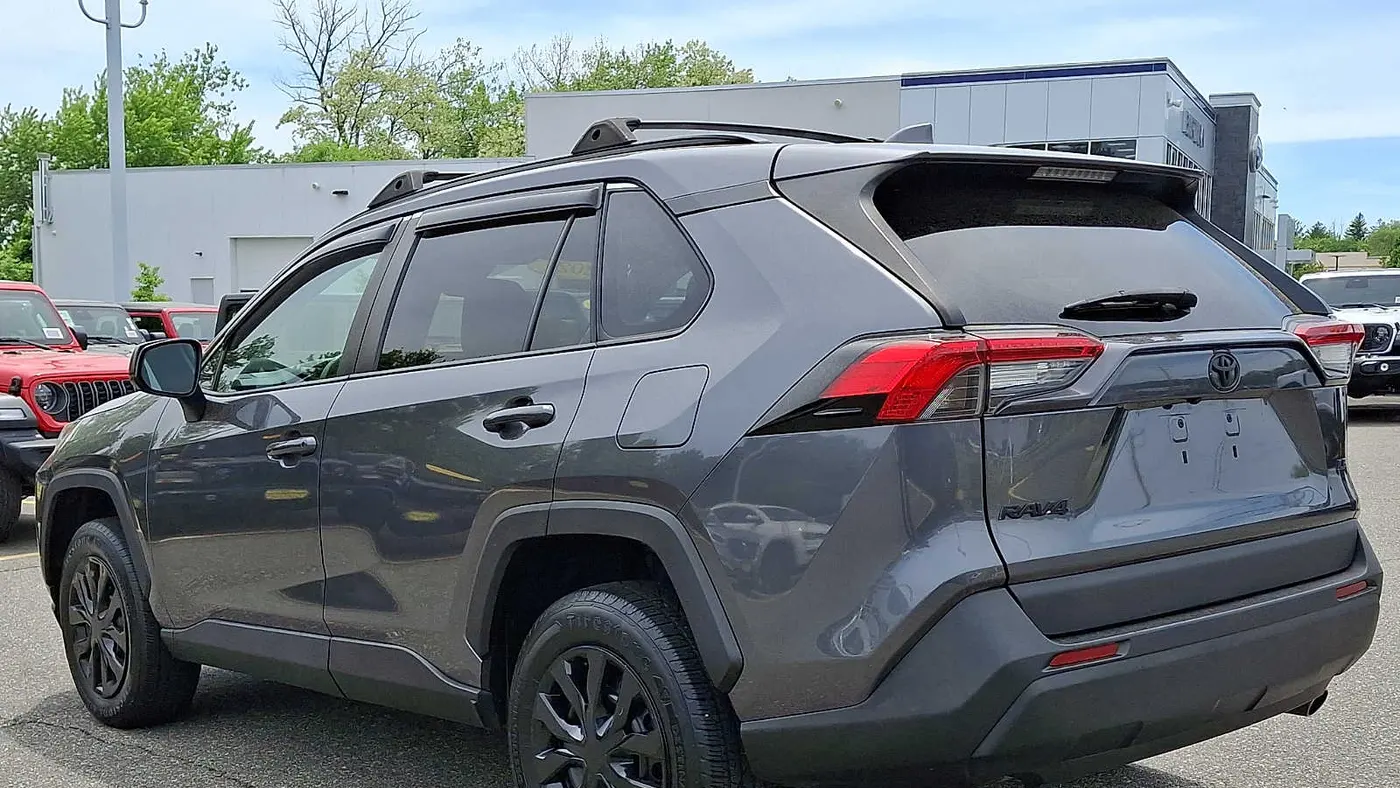 2021 Toyota RAV4 LE