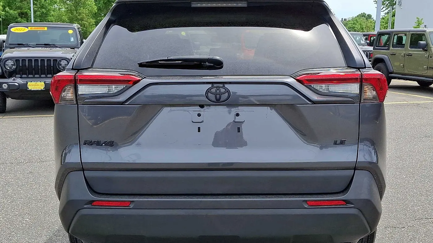 2021 Toyota RAV4 LE