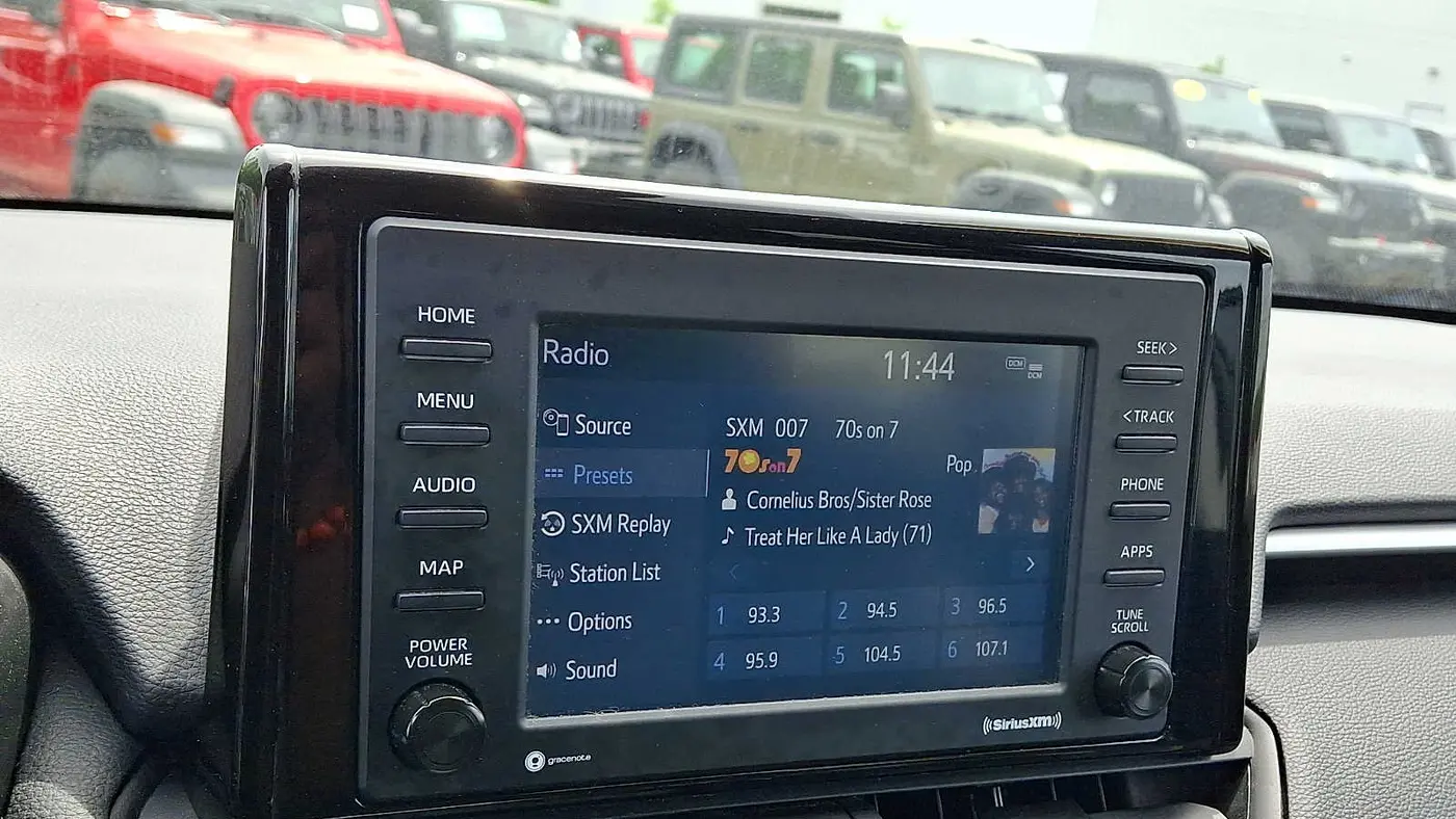 2021 Toyota RAV4 LE