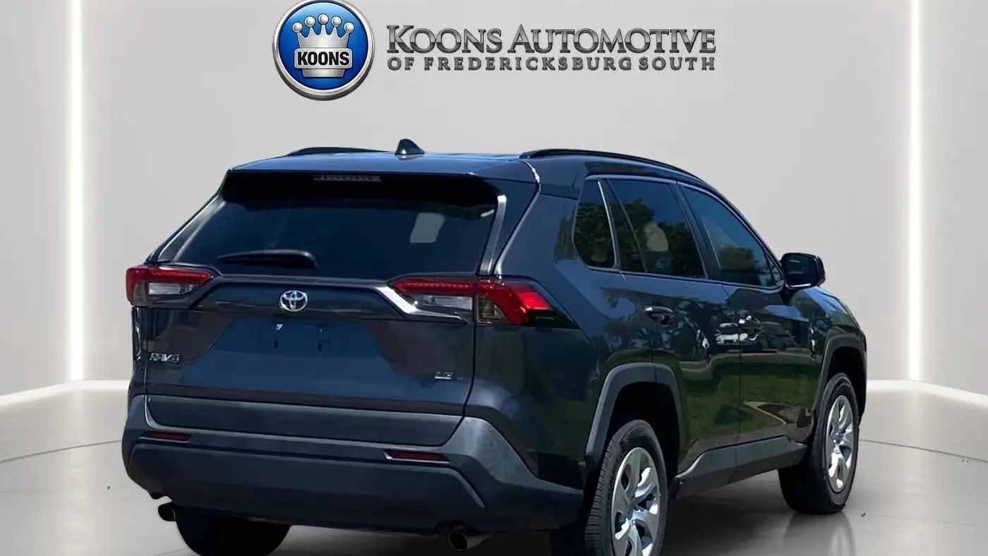 2021 Toyota RAV4 LE