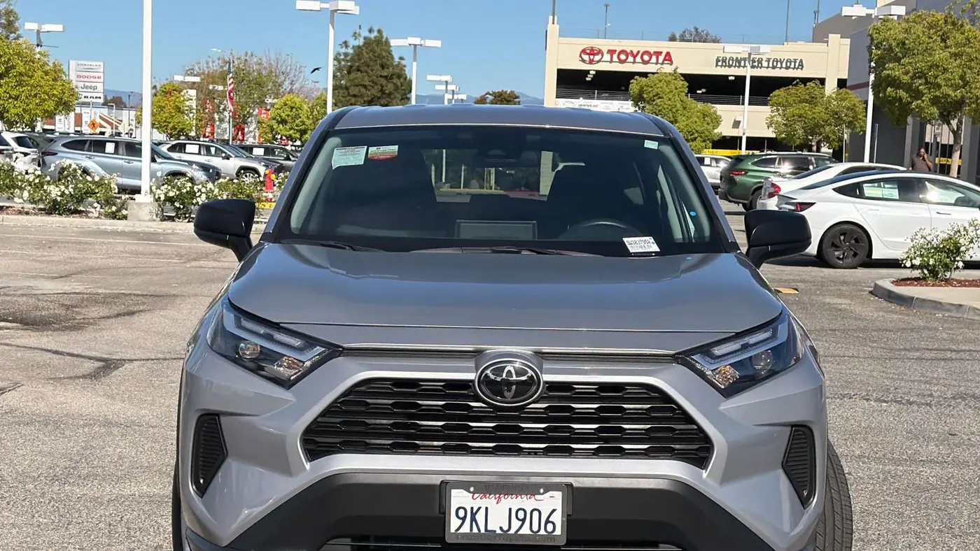 2025 Toyota RAV4 LE