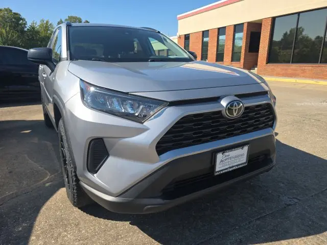2020 Toyota RAV4 - $21,211