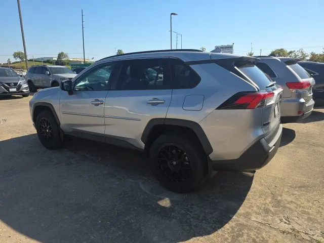 2020 Toyota RAV4 - $21,211