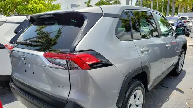 2024 Toyota RAV4 LE