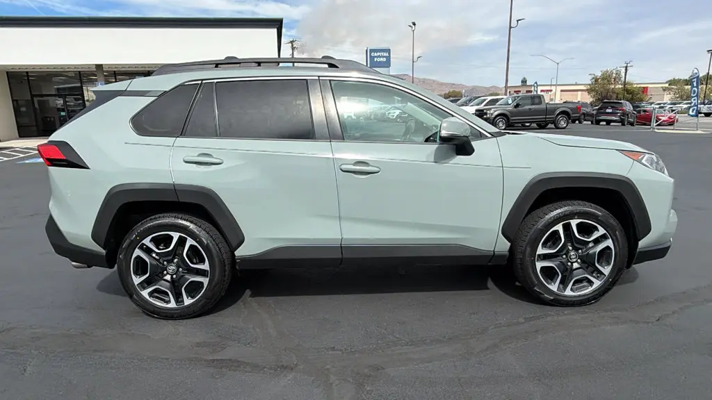 2019 Toyota RAV4 - $22,968