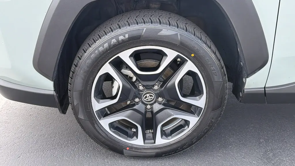 2019 Toyota RAV4 - $22,968