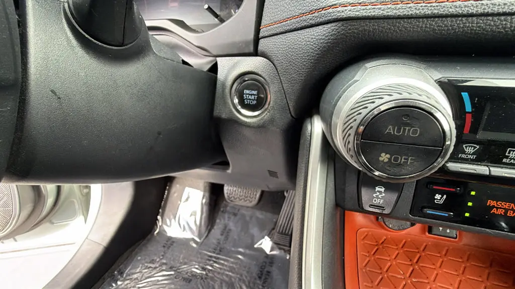 2019 Toyota RAV4 - $22,968
