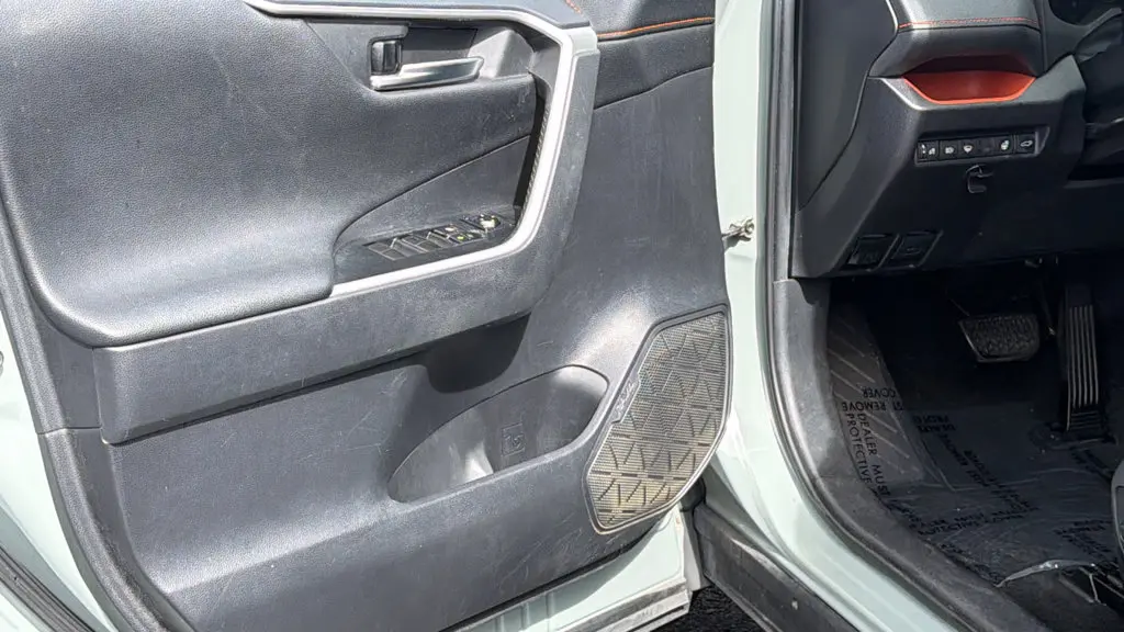 2019 Toyota RAV4 - $22,968