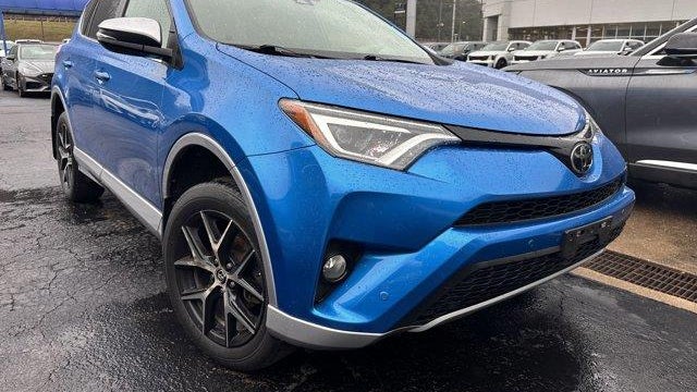 2017 Toyota RAV4 SE