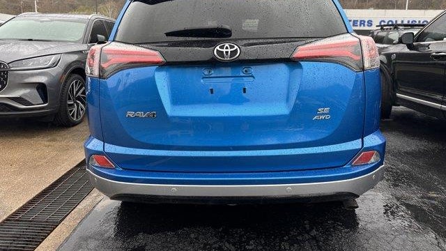 2017 Toyota RAV4 SE