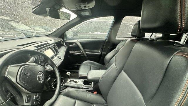 2017 Toyota RAV4 SE