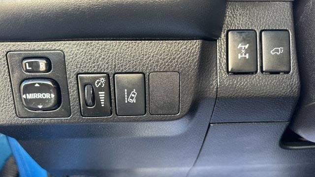 2017 Toyota RAV4 SE