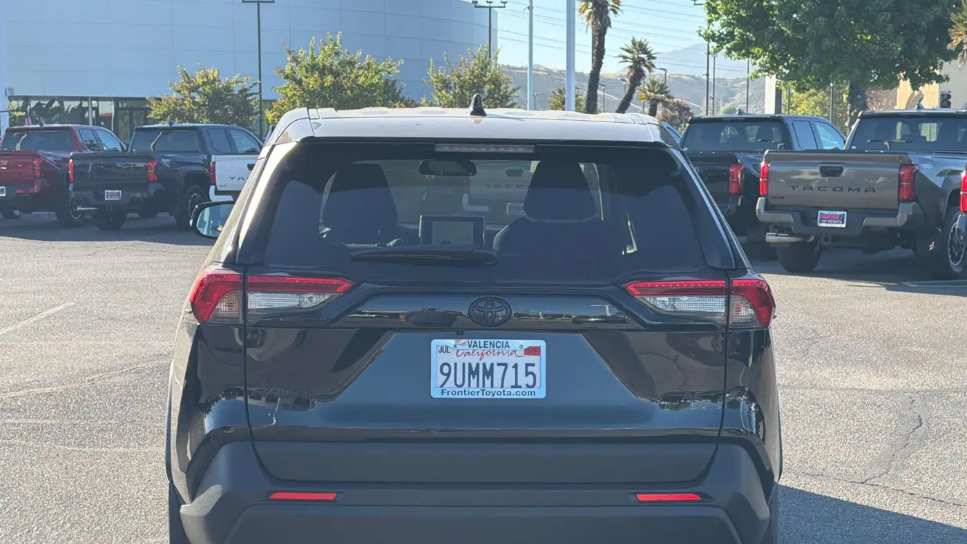 2025 Toyota RAV4 LE