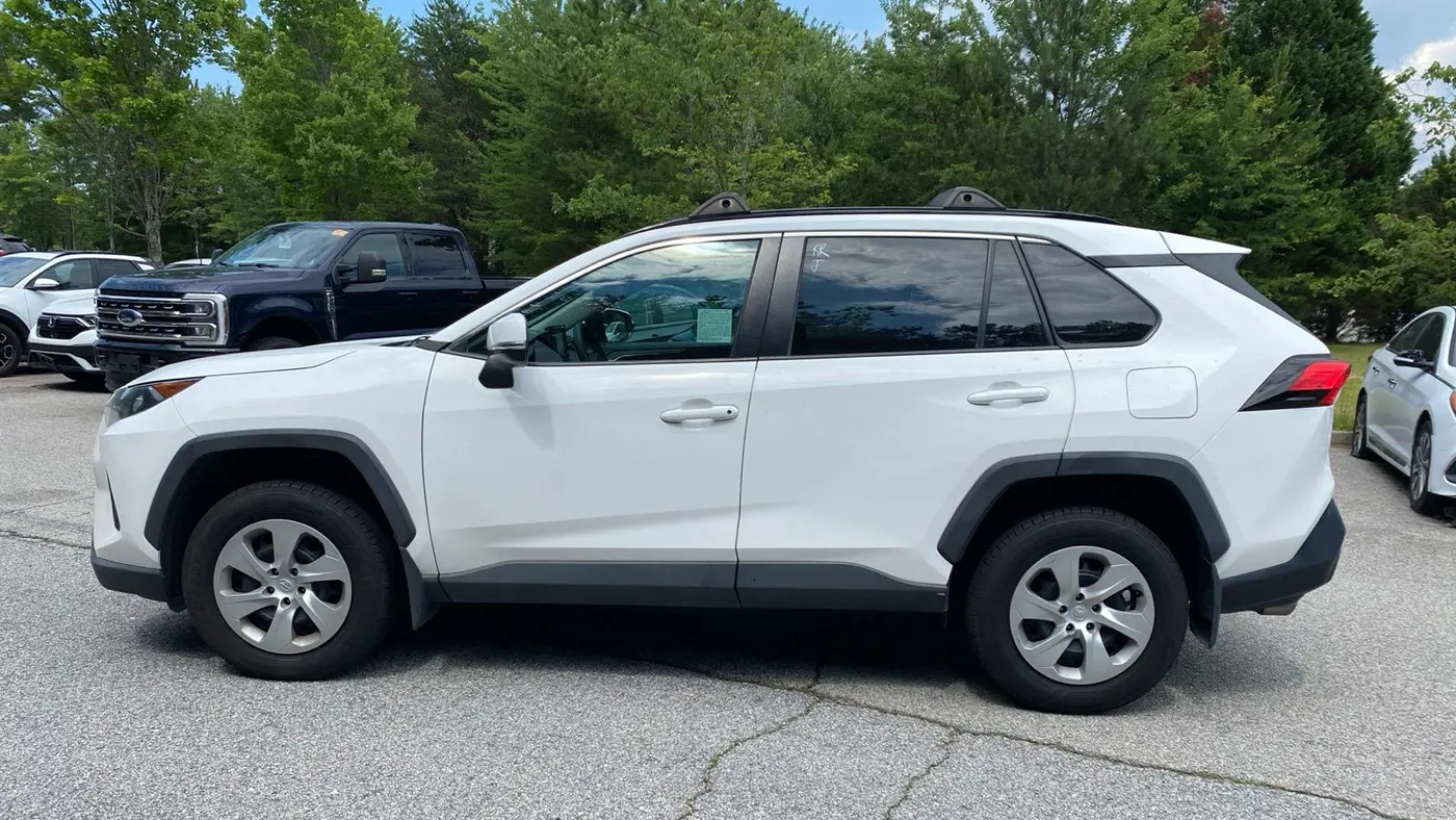2019 Toyota RAV4 LE
