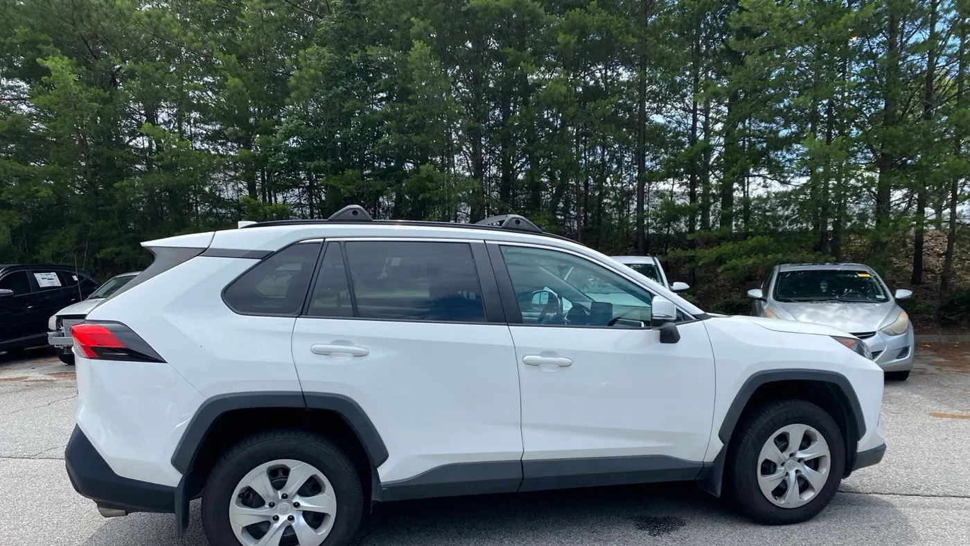 2019 Toyota RAV4 LE