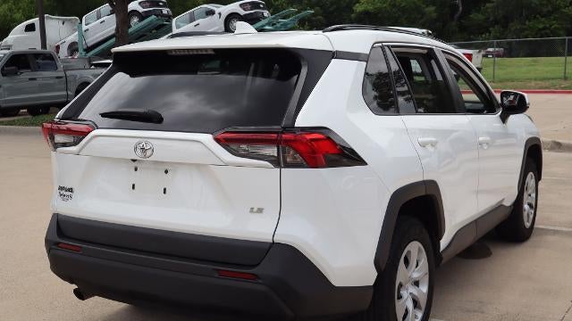 2021 Toyota RAV4 LE