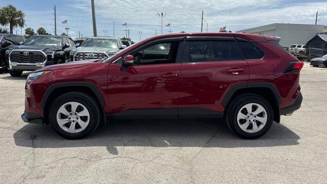 2025 Toyota RAV4 LE